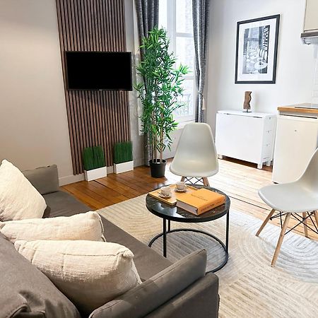 Апартаменты Unique Flat Near Louvre & Palais Royal Париж Экстерьер фото