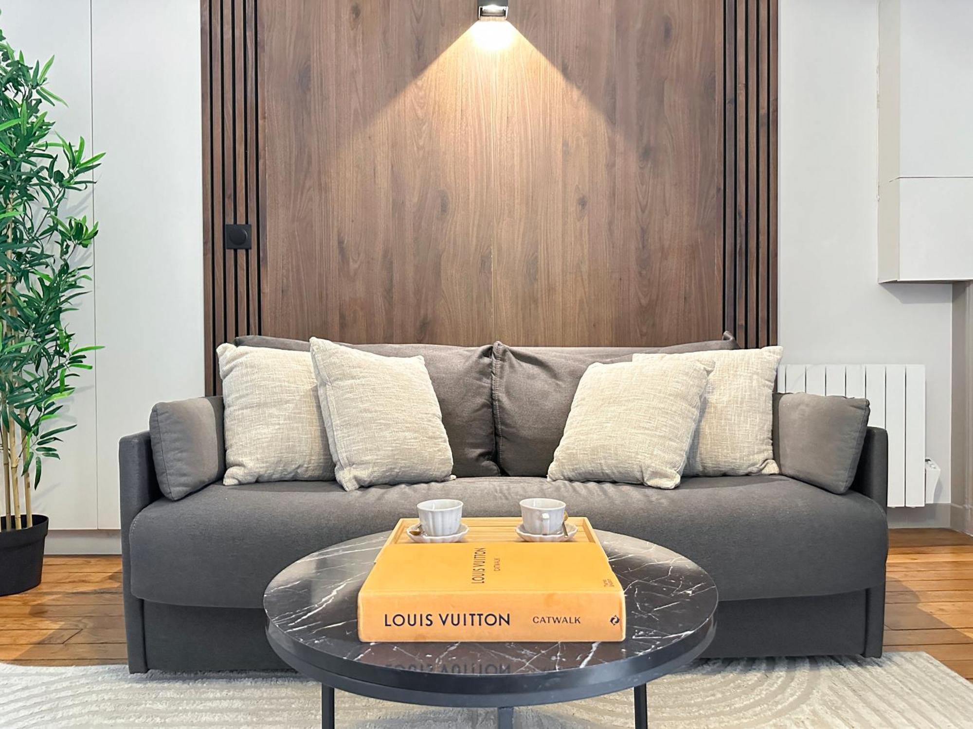 Апартаменты Unique Flat Near Louvre & Palais Royal Париж Экстерьер фото