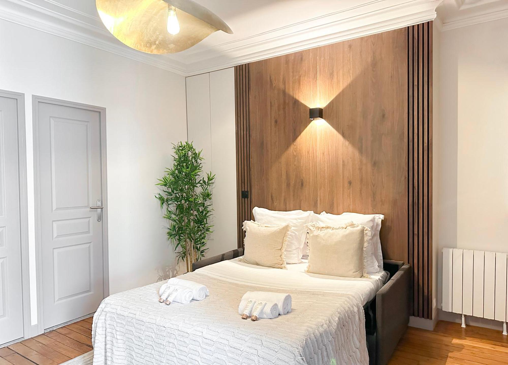 Апартаменты Unique Flat Near Louvre & Palais Royal Париж Экстерьер фото