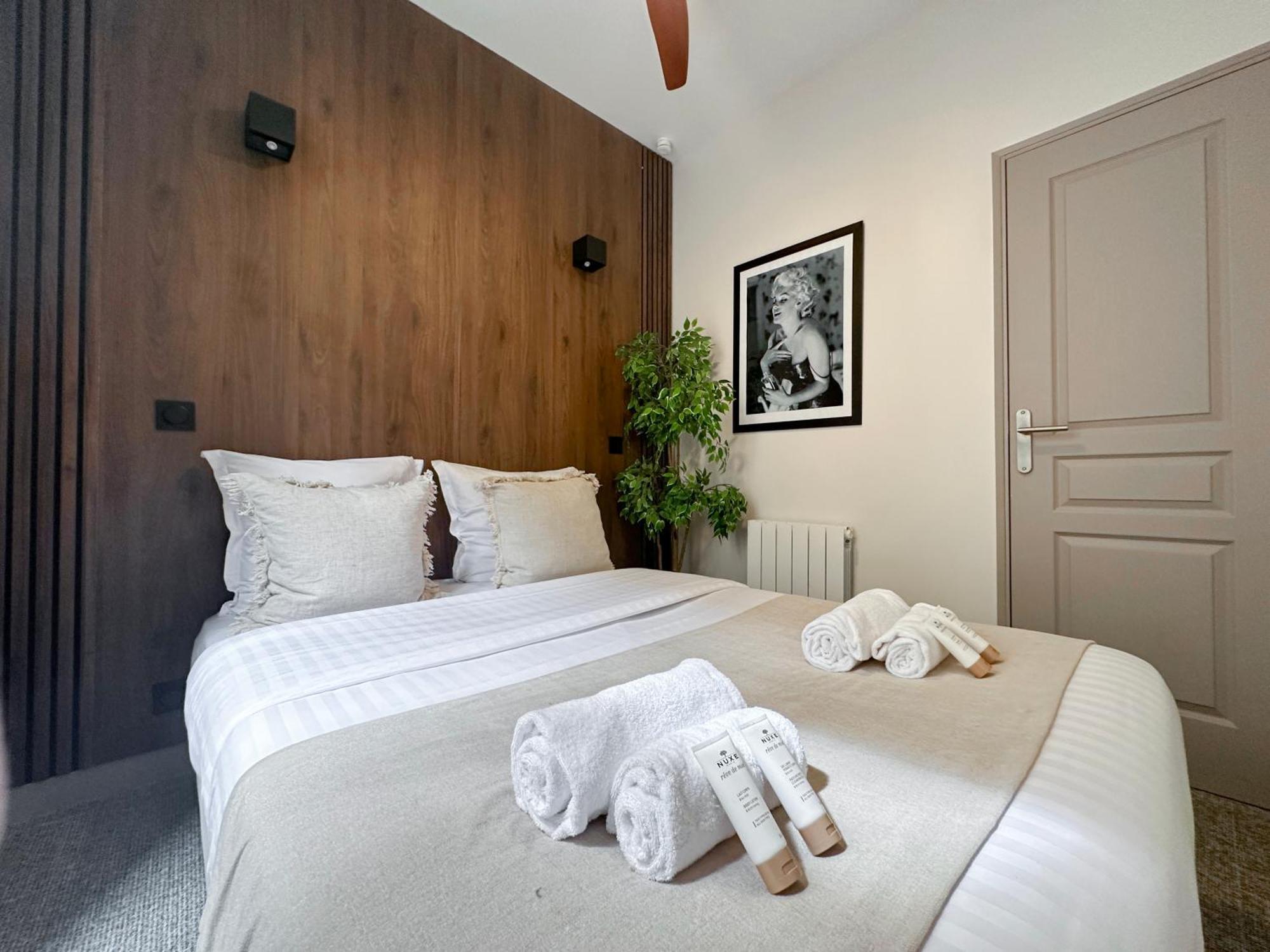 Апартаменты Unique Flat Near Louvre & Palais Royal Париж Экстерьер фото