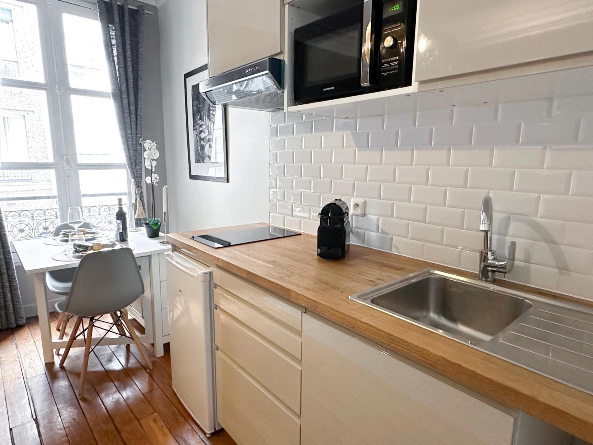 Апартаменты Unique Flat Near Louvre & Palais Royal Париж Экстерьер фото